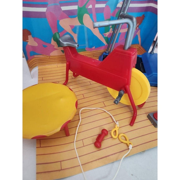 1984 Vintage Sears Doll Playset Doll Multi-color Vintage 27 Piece Set Retro Gym - Picture 5 of 16